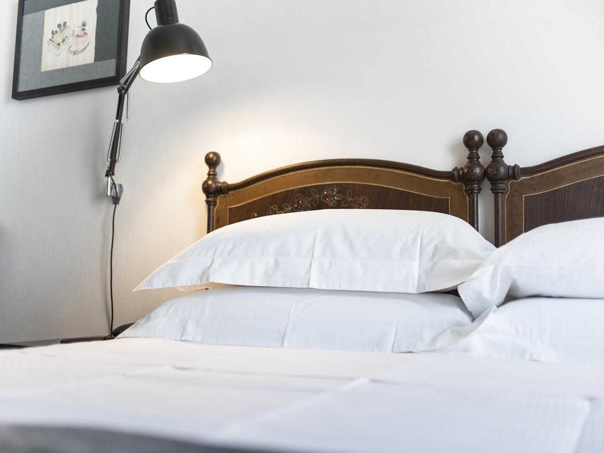 Hotel Palazzo Melfi Comiso Esterno foto